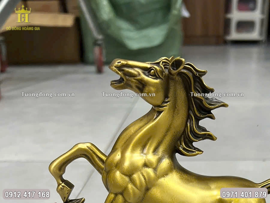 Hình ảnh phần đầu của linh vật ngựa